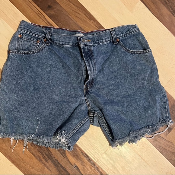 Levi’s Jean Cutoffs Size 18 (Fit like a 14) - Picture 1 of 4